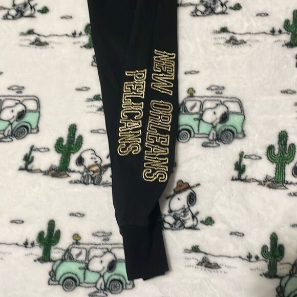 Unisex New Orleans pelicans black gold letter sweat pants jogger NBA size small - Picture 13 of 13